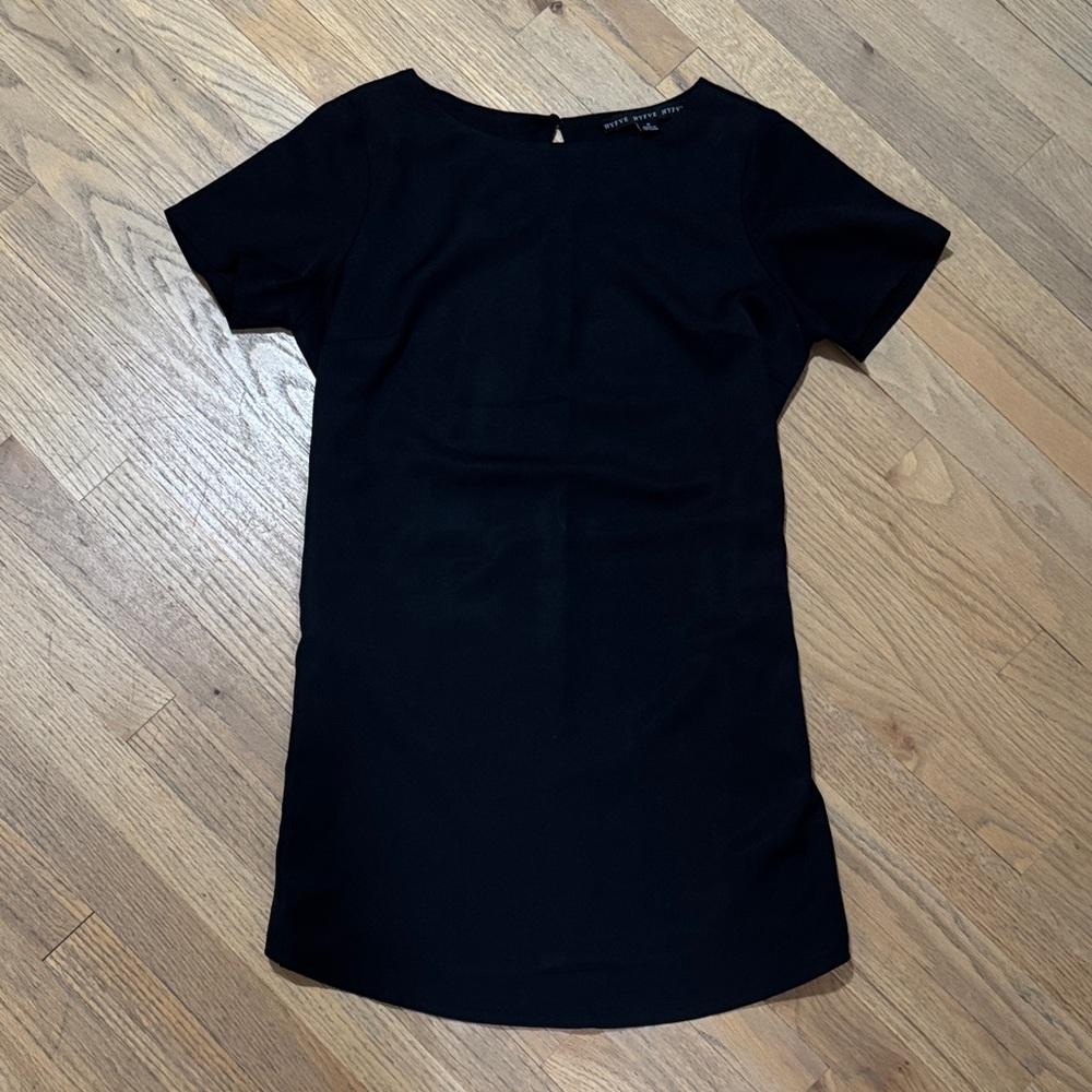 White House Black Market Black Short Sleeve Shift Dress